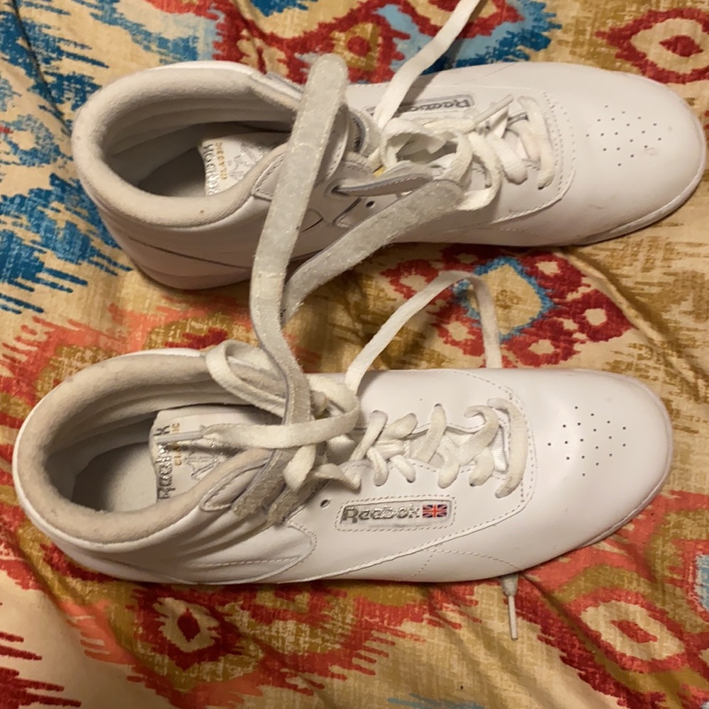 Barely used VINTAGE CLASSIC Reebok’s - Picture 2 of 6